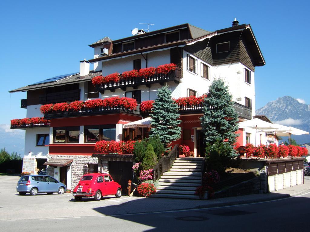 阿尔贝格里雅斯特酒店 Tambre dʼAlpago 外观 照片