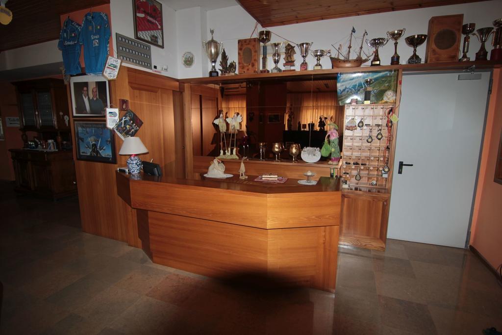 阿尔贝格里雅斯特酒店 Tambre dʼAlpago 外观 照片
